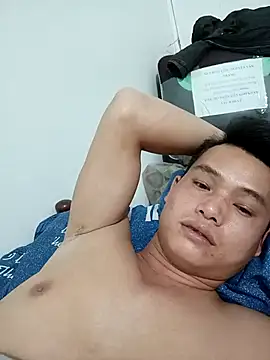 Snapshot of Maycute18 chatting on March 1, 1:44 pm Maycute18 online show from March 1, 1:44 pm