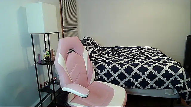 Snapshot of VanFairy526 chatting on February 28, 11:10 am VanFairy526 online show from February 28, 11:10 am