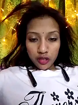 Maliha Chowdhury online show from April 2, 11:22 pm