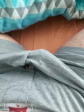 zevkarayan00 online show from January 15, 1:14 pm