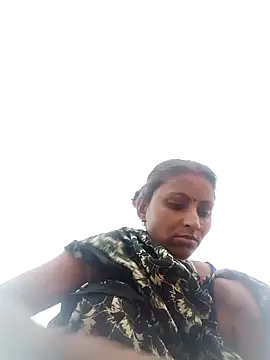 Snapshot of Juli_rathore chatting on June 2, 12:10 am Juli rathore online show from June 2, 12:10 am