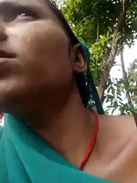 Snapshot of Juli_rathore chatting on February 28, 4:01 am Juli rathore online show from February 28, 4:01 am