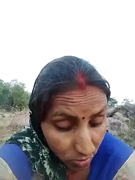 Snapshot of Juli_rathore chatting on June 3, 11:53 pm Juli rathore online show from June 3, 11:53 pm