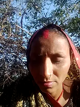 Snapshot of Juli_rathore chatting on January 17, 2:48 am Juli rathore online show from January 17, 2:48 am