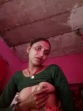 Snapshot of Juli_rathore chatting on February 4, 7:47 am Juli rathore online show from February 4, 7:47 am