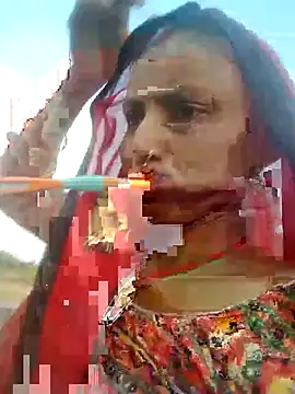 Snapshot of Juli_rathore chatting on May 26, 12:53 am Juli rathore online show from May 26, 12:53 am