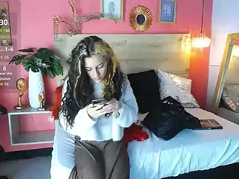 maria Turner1 online show from April 17, 10:07 am