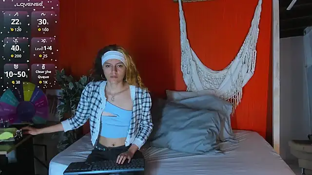 maria Turner1 online show from April 2, 10:22 am