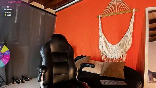 maria Turner1 online show from March 25, 1:10 pm