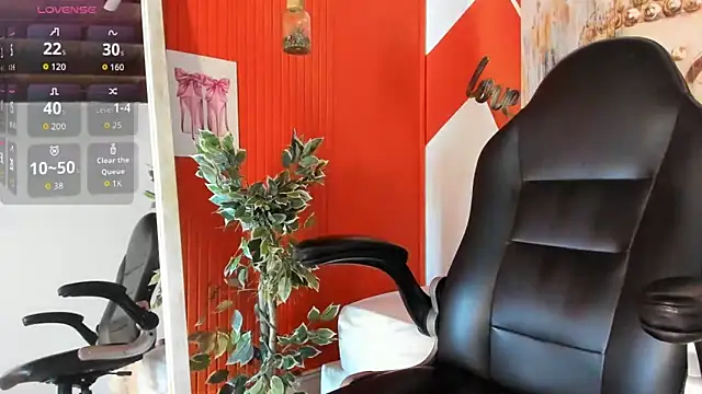 maria Turner1 online show from February 24, 1:23 pm