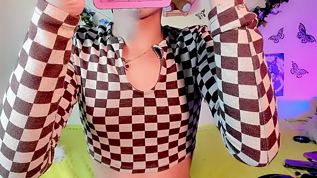 Miss-Saraii online show from April 15, 4:22 pm