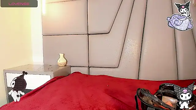 Miss-Saraii online show from March 23, 1:22 pm