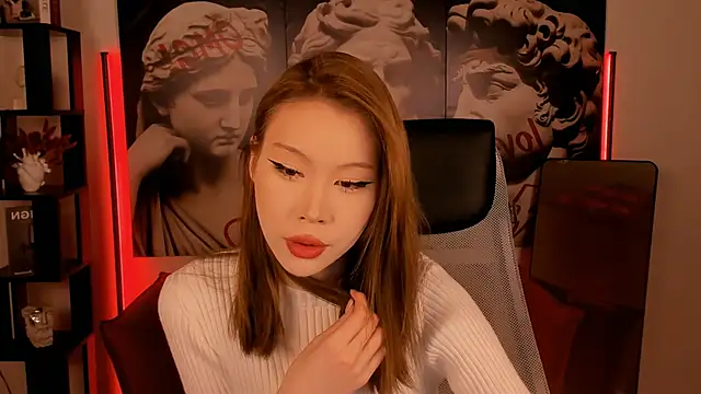 Snapshot of SarahRice chatting on February 16, 5:00 pm SarahRice online show from February 16, 5:00 pm