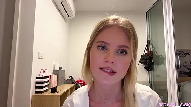 Snapshot of Slay_Swag chatting on February 23, 10:16 am Slay Swag online show from February 23, 10:16 am