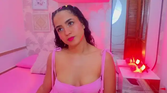 Emma Thompssonn online show from May 6, 12:09 pm