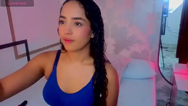 Emma Thompssonn online show from May 28, 12:11 pm