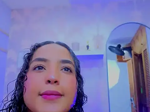 Emma Thompssonn online show from February 28, 11:54 am