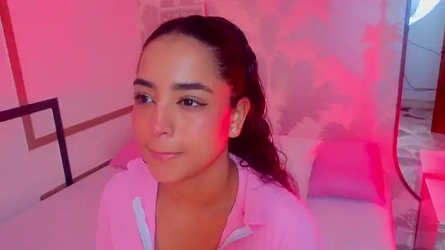 Emma Thompssonn online show from May 11, 12:17 pm