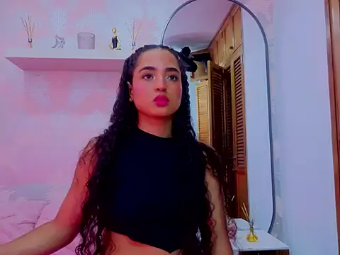 Emma Thompssonn online show from March 26, 12:03 pm