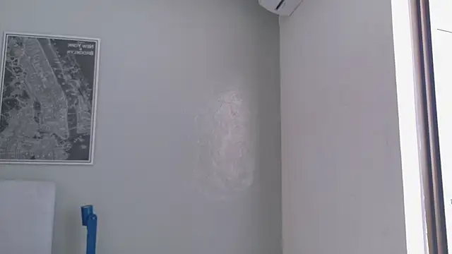 AndrewKenoxx  online show from March 20, 7:15 pm