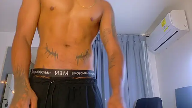 AndrewKenoxx  online show from March 13, 7:52 pm