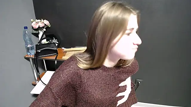 Snapshot of Sunny_siren chatting on February 26, 1:33 pm Sunny siren online show from February 26, 1:33 pm