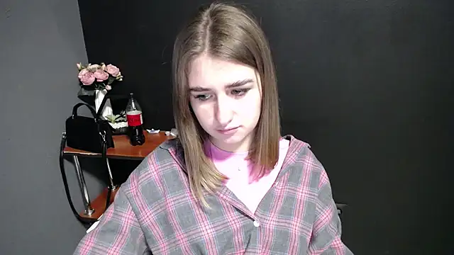 Snapshot of Sunny_siren chatting on February 27, 1:22 pm Sunny siren online show from February 27, 1:22 pm