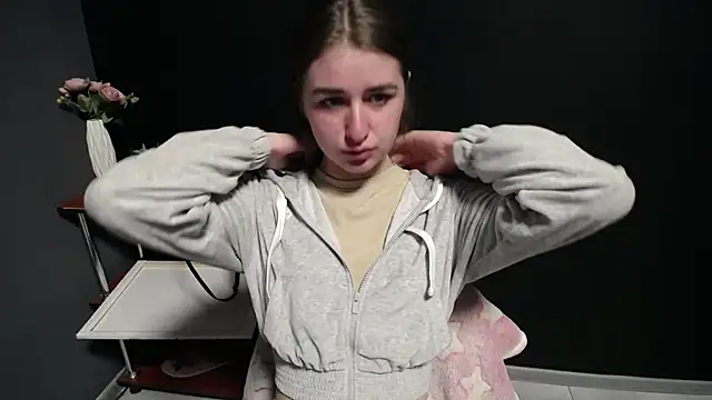 Sunny siren online show from March 13, 2:55 pm