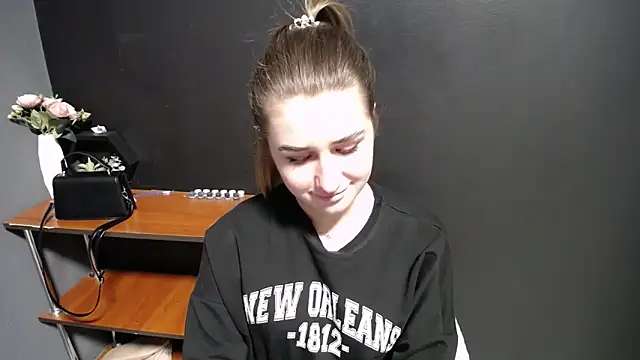 Sunny siren online show from April 9, 12:44 pm