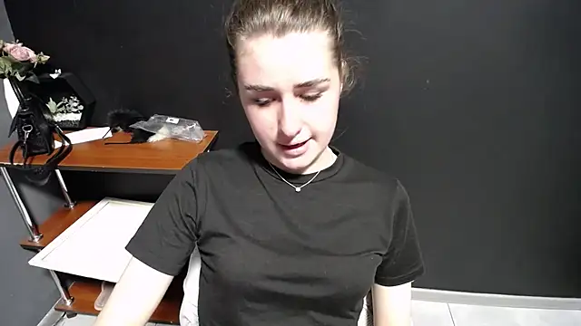 Sunny siren online show from May 19, 12:23 pm