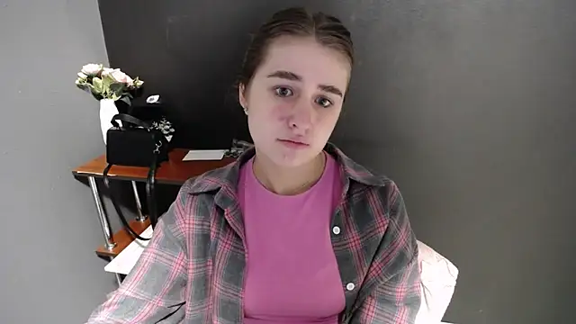 Sunny siren online show from March 12, 1:37 pm