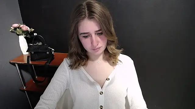 Sunny siren online show from April 22, 1:51 pm