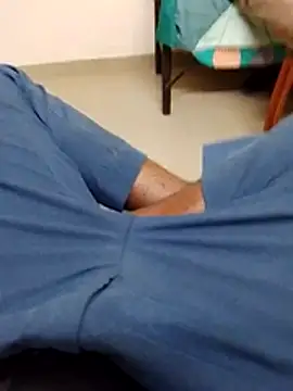 Snapshot of REDDY89 chatting on March 3, 1:51 pm REDDY89 online show from March 3, 1:51 pm