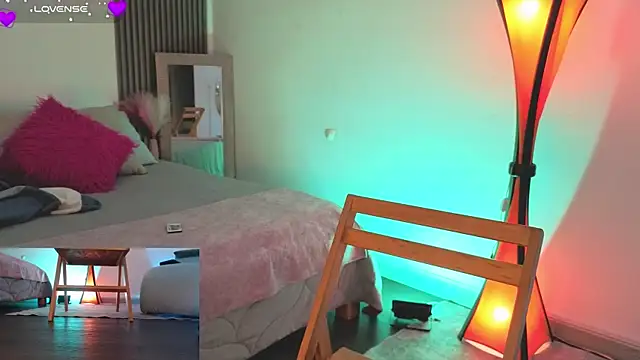 fransheskarossi online show from April 13, 11:47 am