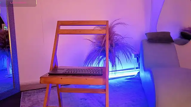 fransheskarossi online show from March 23, 11:54 am