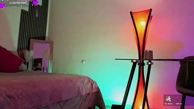 fransheskarossi online show from April 10, 12:01 pm