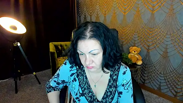 Snapshot of IrissMoon chatting on June 11, 5:54 pm IrissMoon online show from June 11, 5:54 pm
