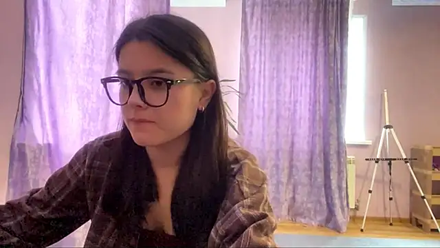 Snapshot of SaintMari chatting on April 28, 2:10 pm SaintMari online show from April 28, 2:10 pm