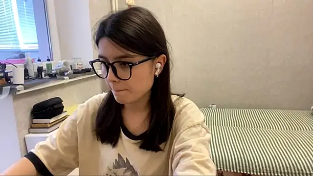 Snapshot of SaintMari chatting on July 17, 1:19 pm SaintMari online show from July 17, 1:19 pm