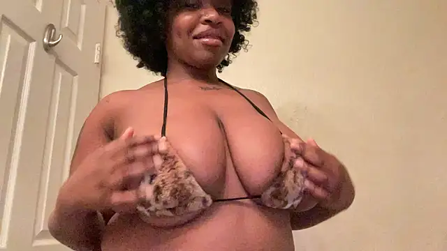 mayluvsu online show from March 13, 8:30 am