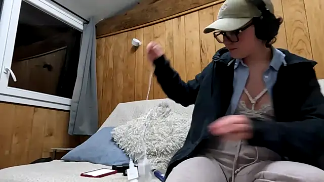 ju juliette online show from March 12, 10:25 pm