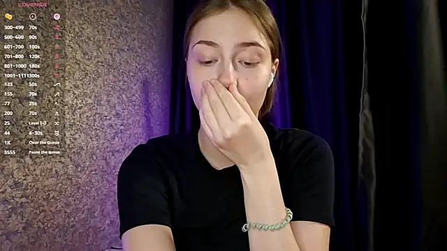 MousyHello online show from April 20, 3:35 pm