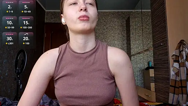 MousyHello online show from February 13, 7:19 am