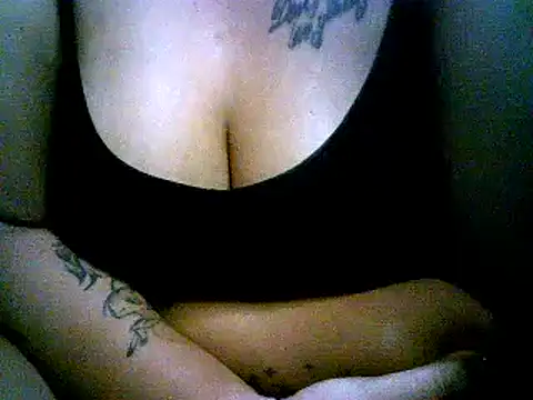 Snapshot of queen_lovely69 chatting on January 15, 4:10 pm queen lovely69 online show from January 15, 4:10 pm