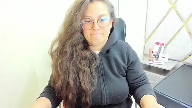 Sarah Boobs  online show from May 16, 3:27 am