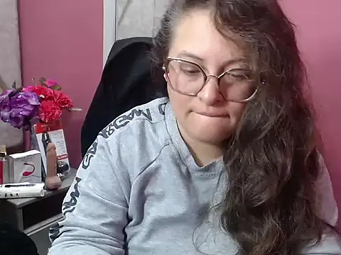 Snapshot of Sarah_Boobs_ chatting on February 22, 12:46 am Sarah Boobs online show from February 22, 12:46 am