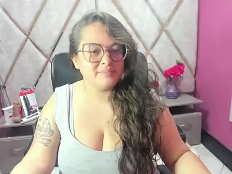 Sarah Boobs  online show from April 10, 3:35 am