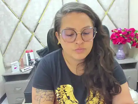 Sarah Boobs  online show from April 24, 3:30 am
