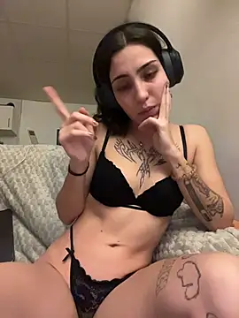 virtualhoe online show from February 9, 8:18 pm