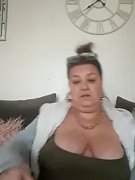 Nova-iswiserx online show from March 4, 10:34 am